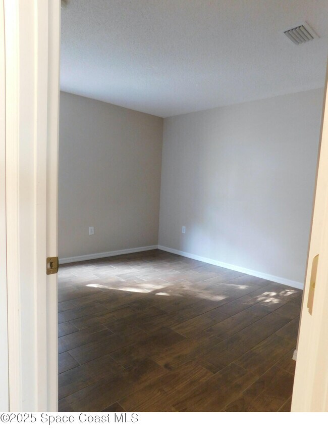 Building Photo - 4115 Barna Ave