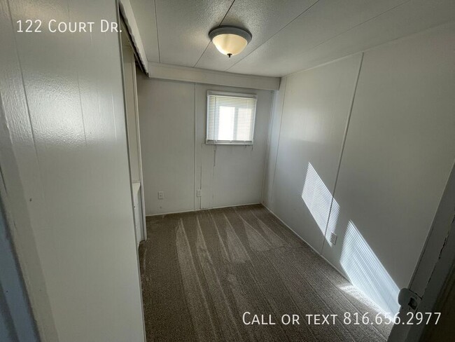 Building Photo - 122 Court Dr