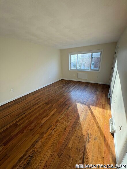 Building Photo - 21 Oxford Cir