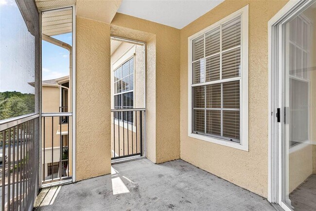 Building Photo - 5125 Palm Springs Blvd