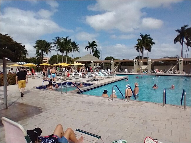 Building Photo - 2903 Victoria Cir