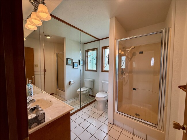 Building Photo - 337 W Cattle Dr