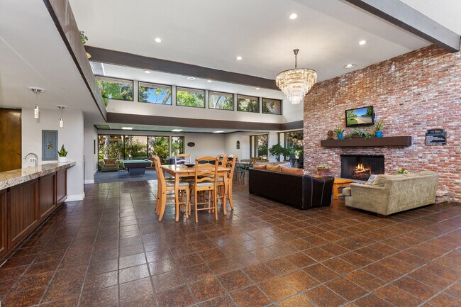 Building Photo - 6416 Friars Rd