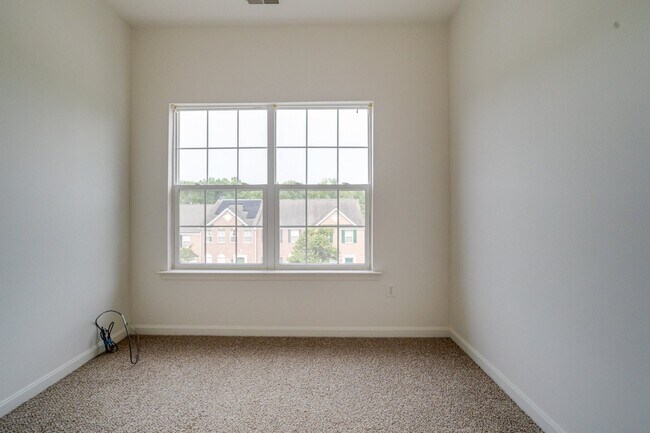 Building Photo - 103 Buttonwood Ct