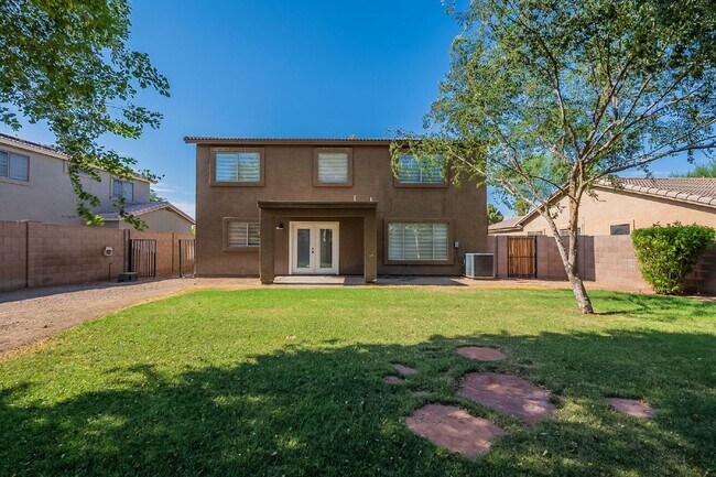 Building Photo - 15885 W Apache St