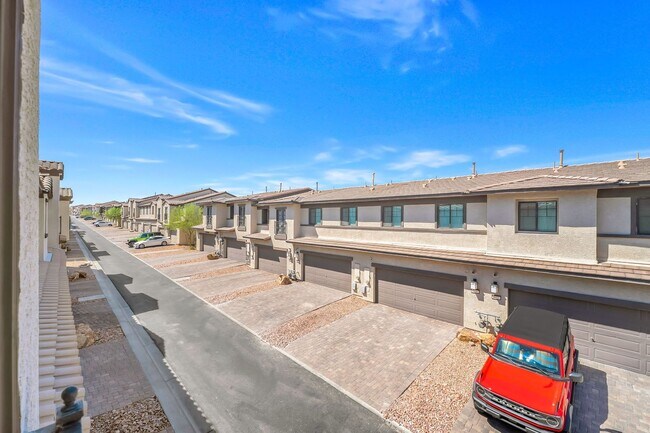 Building Photo - Modern Cadence Living with Designer Upgrades & Resort-Style Amenities!
