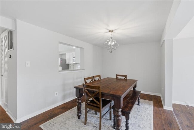 Building Photo - 1490 Autumn Ridge Cir