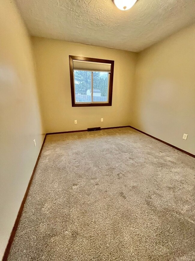 Building Photo - Updated 4 Bed/2 Bath East Side Ranch Home for Rent!!