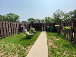 Building Photo - W164N11511-N11511 Squire Ct