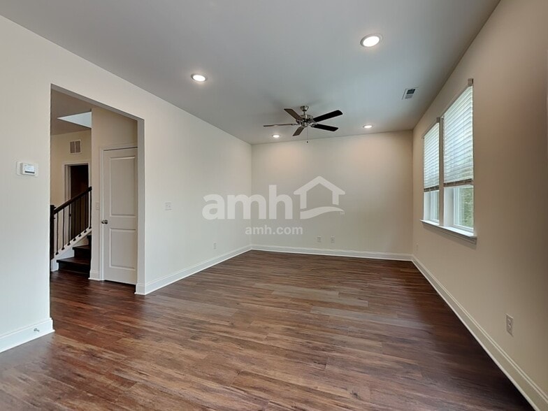 Building Photo - 14038 Belle Mont Dr