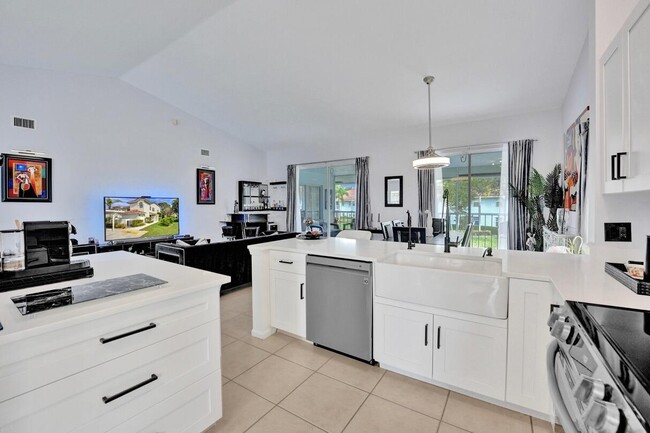 Building Photo - 7669 Springwater Pl