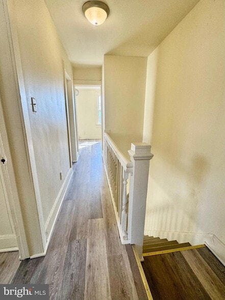 Building Photo - 210 Pear St