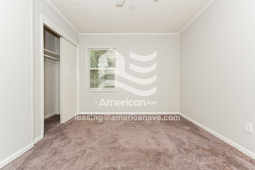 Building Photo - 208 Camellia Cir