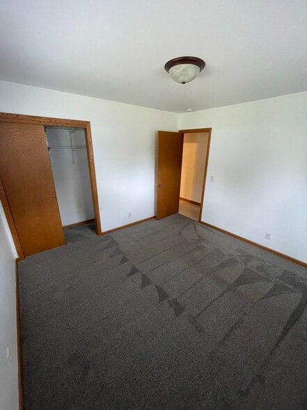 Building Photo - 2933 Leslie Ln