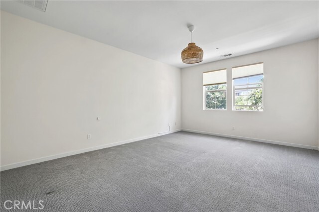 Building Photo - 216 Finch