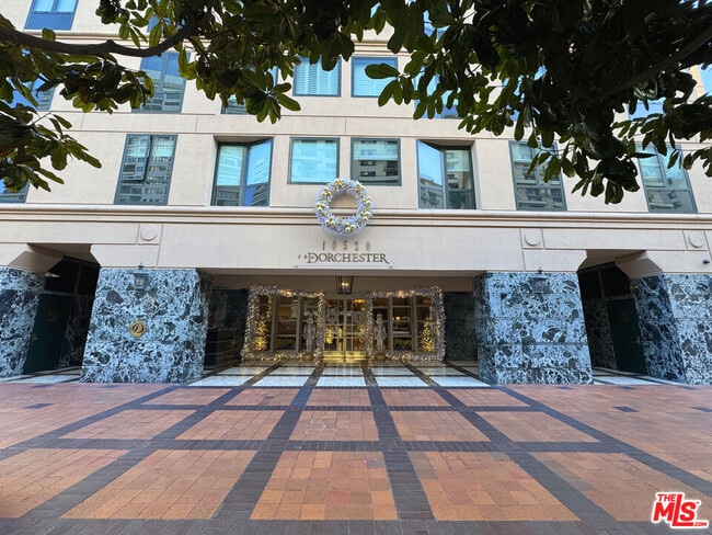 Building Photo - 10520 Wilshire Blvd