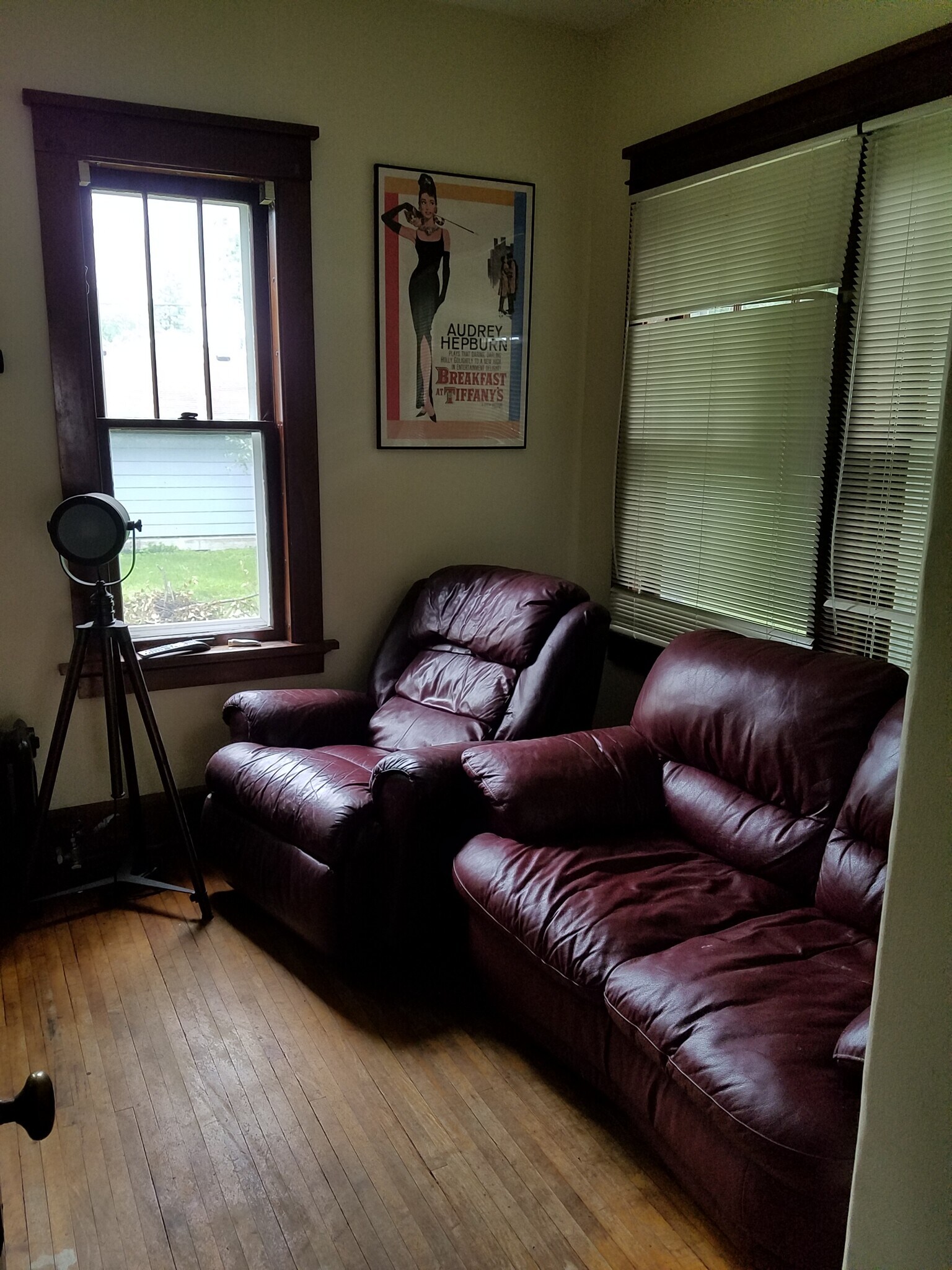 Main floor bedroom that can be used as a family room - 106 SE 2nd Ave