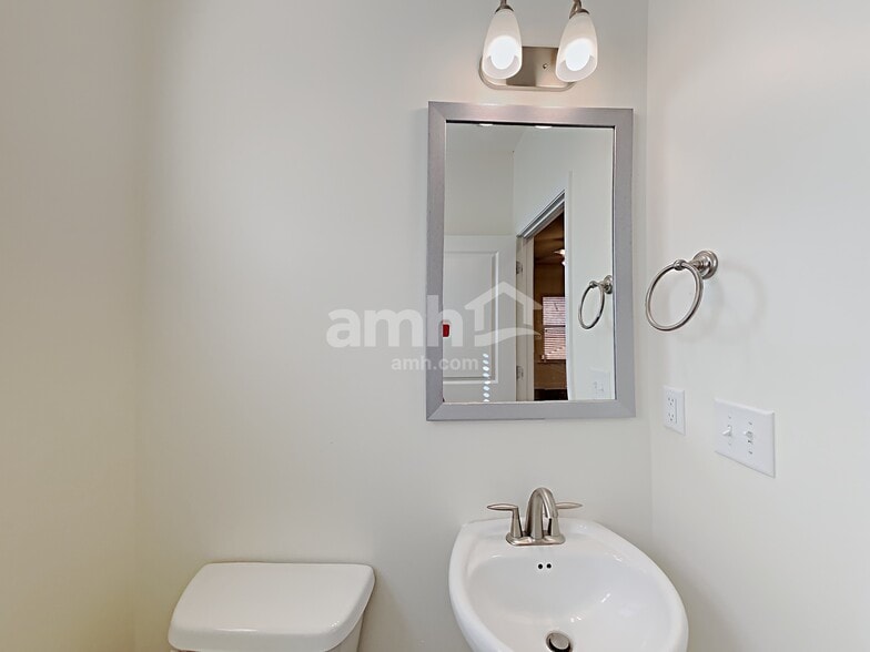 Building Photo - 257 Makenna Dr