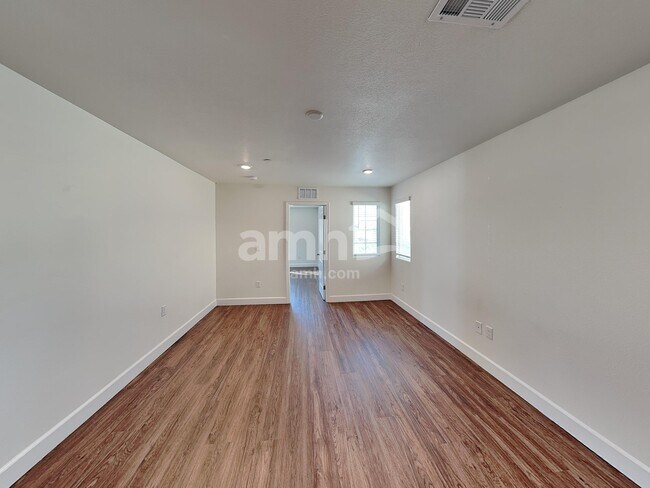 Building Photo - 326 Timber Kate Pl