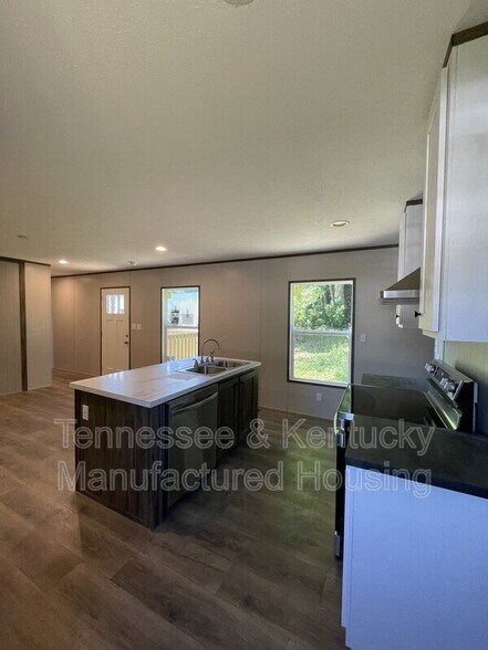 Building Photo - 218 Eller Dr