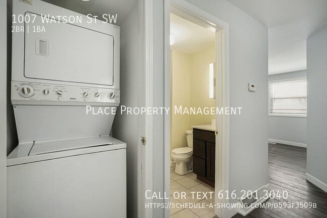 Building Photo - 1007 Watson St SW