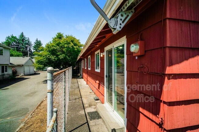 Building Photo - 1311 SE 130th Ave