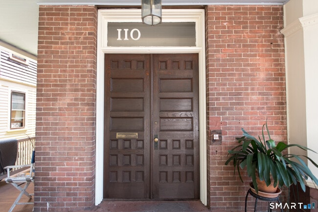 Building Photo - 110 Avon St