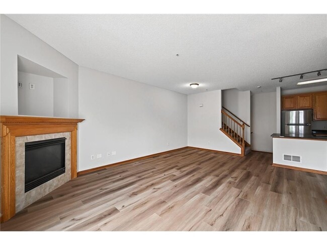 Building Photo - 6581 Olive Ln N