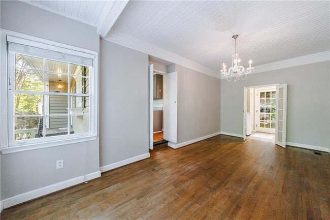 Building Photo - 2311 Pembrook Pl NE