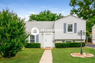 Building Photo - 3 Bedroom Pet-Friendly Home in St. Louis, ...