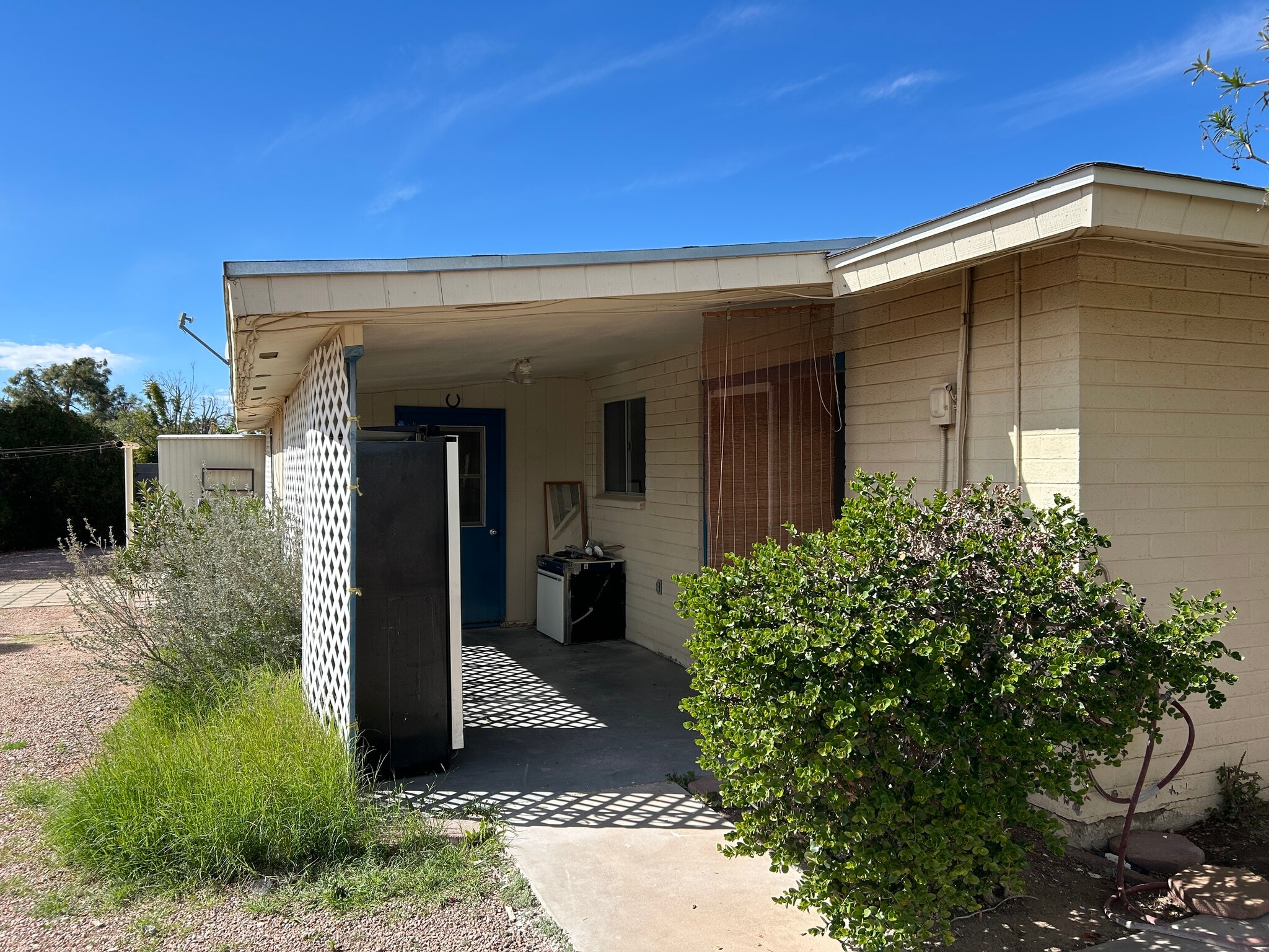 Building Photo - 6049 E Albany St