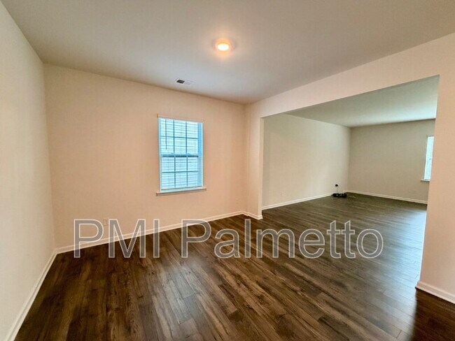 Building Photo - 771 Tiger Lily Drive