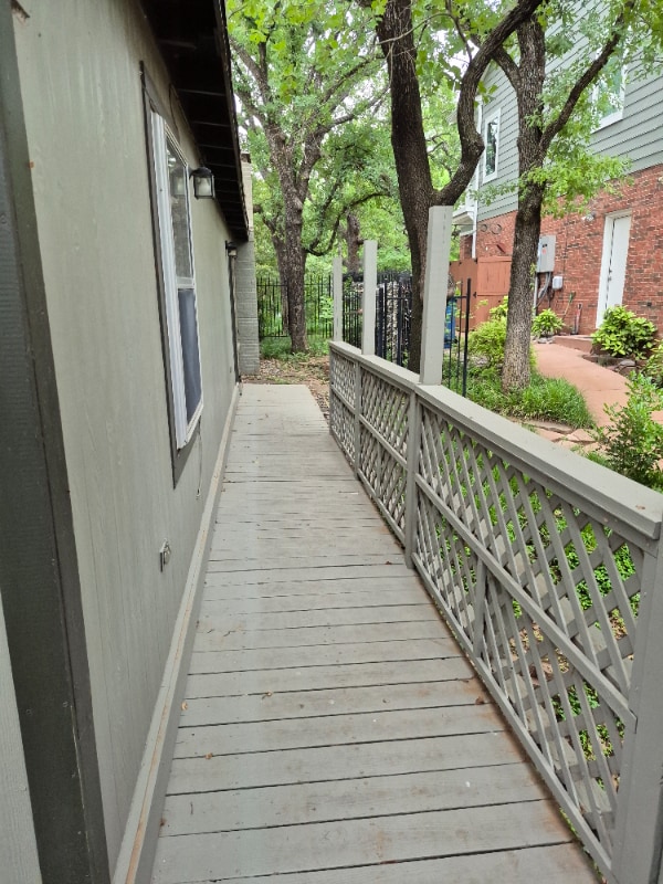 Building Photo - 2953 Peninsula Dr