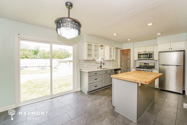 Building Photo - 1208 Galaxy Dr