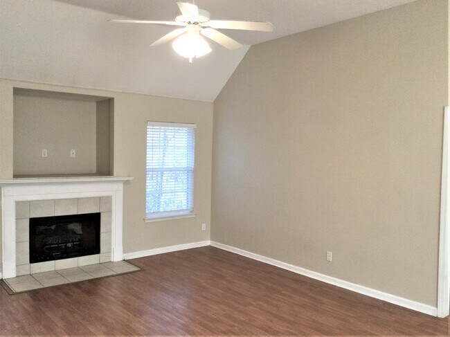 Building Photo - 509 Dresler Rd