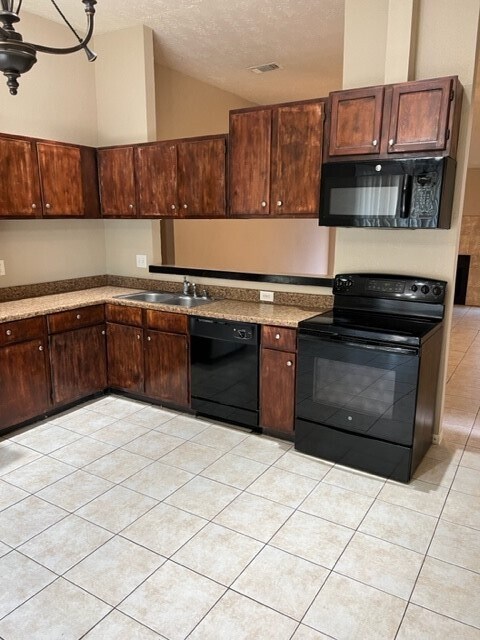 Building Photo - 20223 Apache Gardens Ln