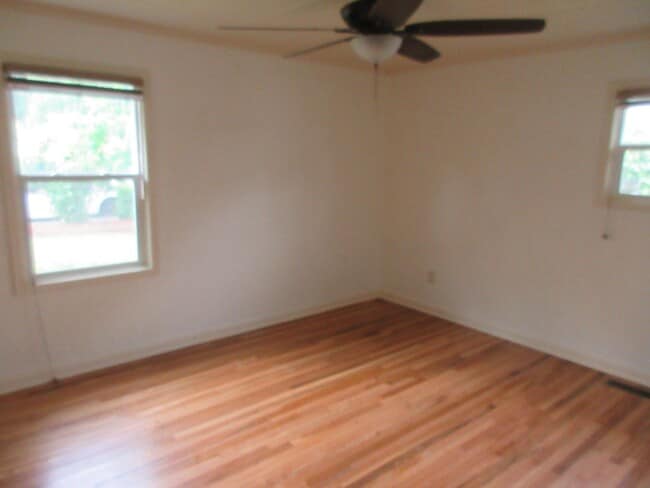 Building Photo - Three Bedroom Home in Keizer on corner lot