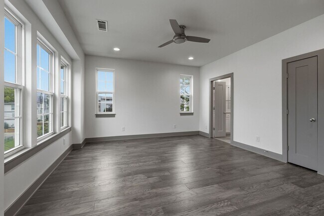 Building Photo - 122H Oceola Ave