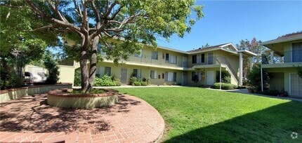 Building Photo - 15807 Landmark Dr