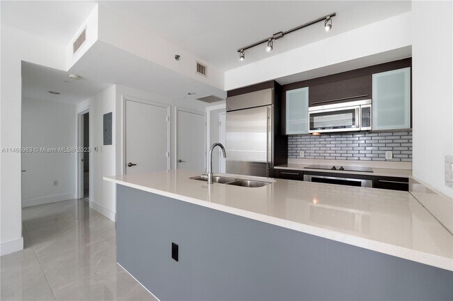 Building Photo - 55 SE 6th St