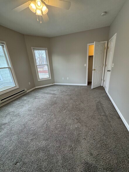 Building Photo - 310 E Mulberry St