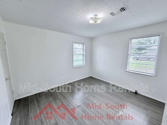 Building Photo - 5057 Gill Rd