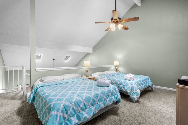 Building Photo - Free Utilities!! Seasonal Rental Available...