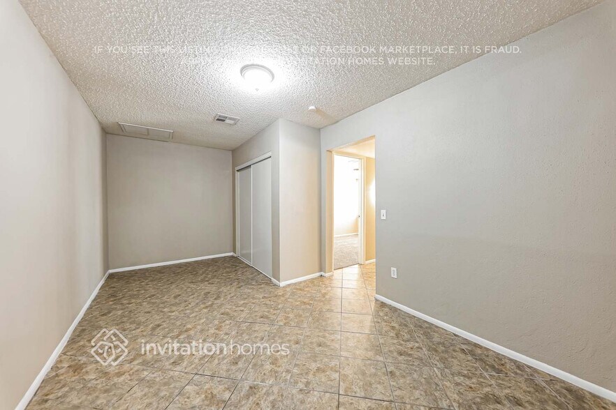 Building Photo - 9214 W Cortez Ave