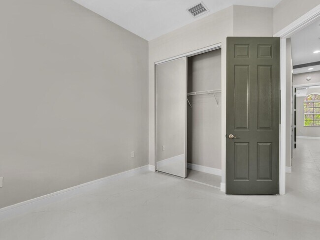 Building Photo - 2751 Ravella Way
