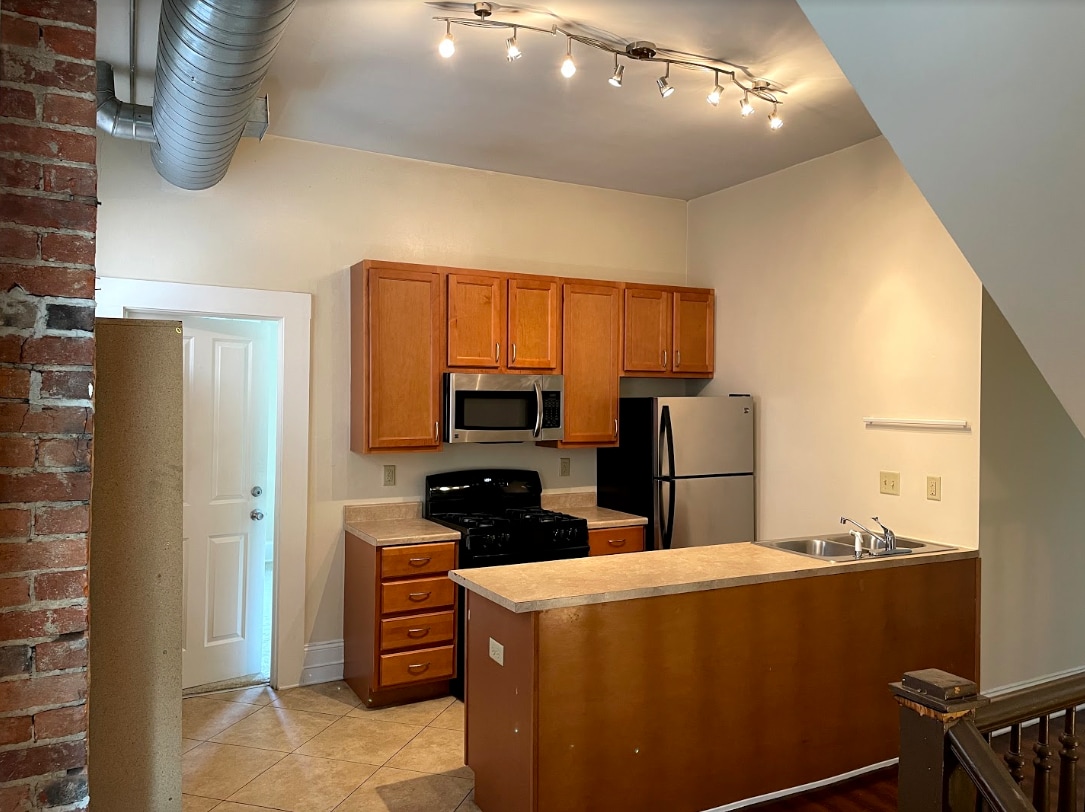 Building Photo - 2614 Eden Ave