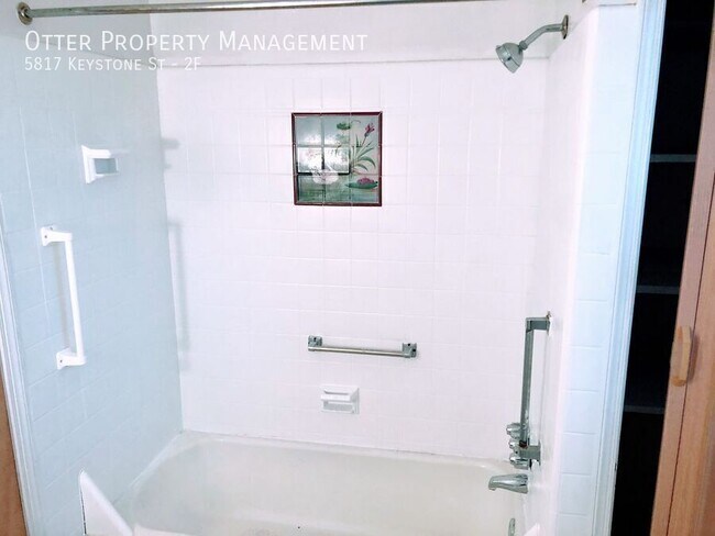 Building Photo - 5817 Keystone St