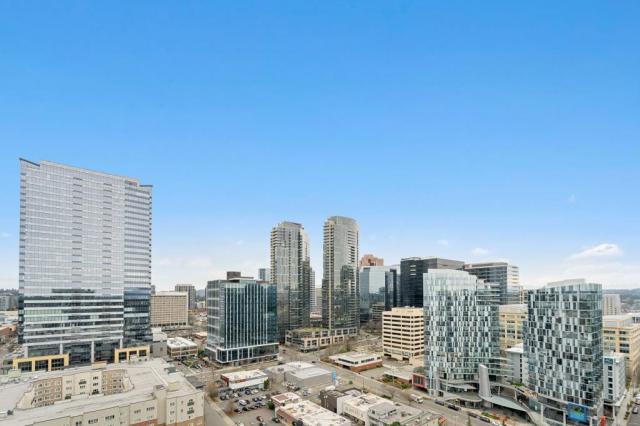 Building Photo - 2 bedroom in Bellevue WA 98004