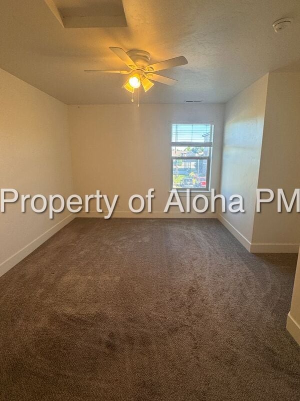 Building Photo - 827 17th Ave S