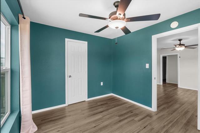 Building Photo - 657 E Commerce St